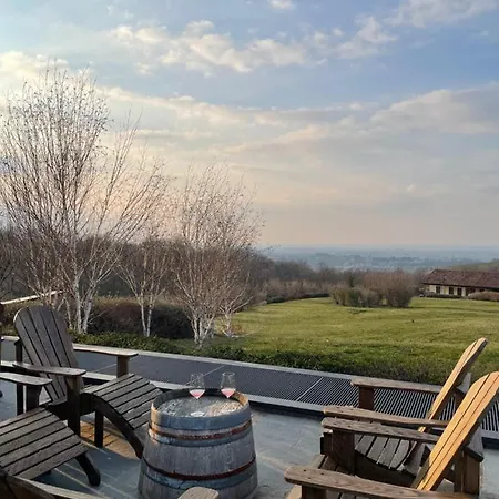 Prime Alture Wine Resort Casteggio